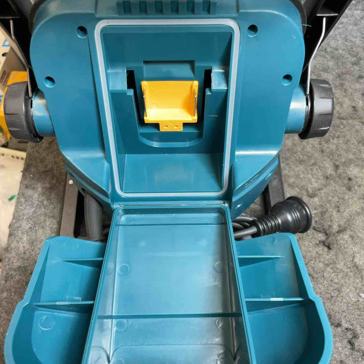 マキタ(makita) コードレスLEDスタンドライト ML805【桶川店】
