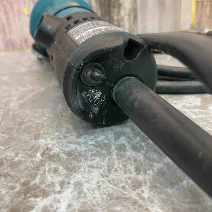 ☆マキタ(makita) 100mmディスクグラインダ 9533B【八潮店】