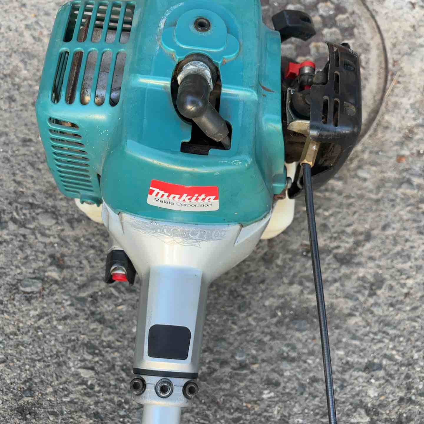 店頭受取り限定】◇マキタ(makita) 2ストエンジン刈払機 MEM302T【所沢