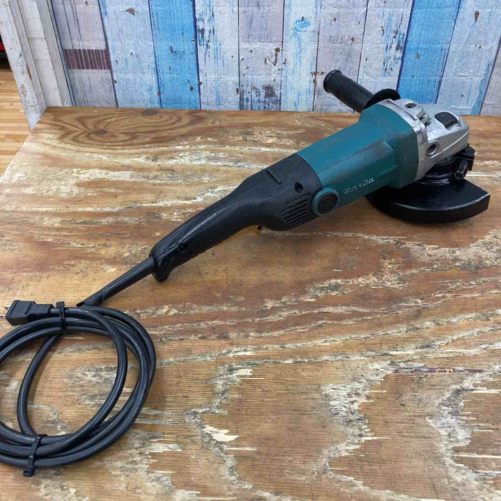 ☆マキタ(makita) 180mm電子ディスクグラインダ GA7011C【柏店】