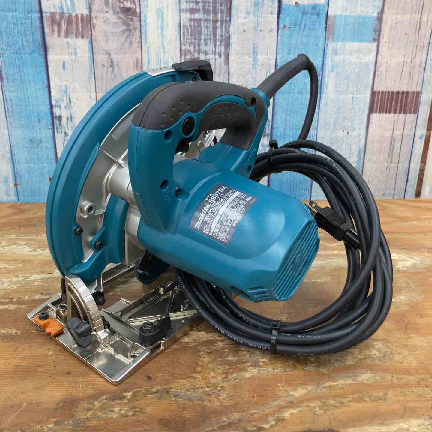 makita マキタ 190mm丸ノコ 5837BA makita マキタ 190mm丸ノコ 5837BA