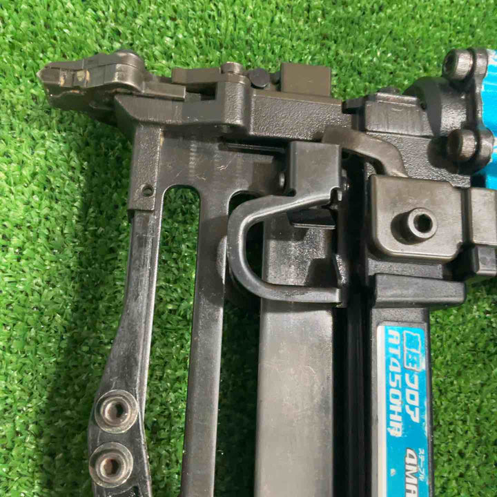 ★マキタ(makita) 高圧フロアタッカ AT450HAM【草加店】