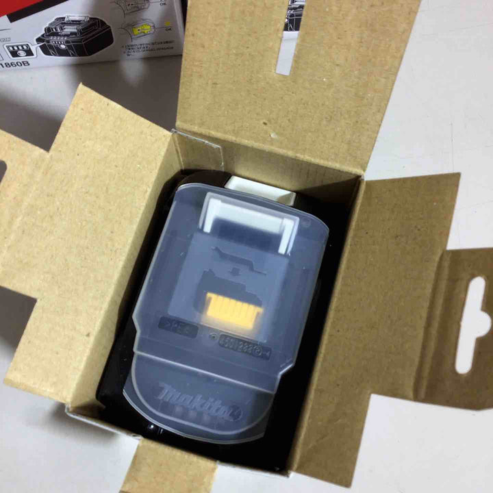 【未使用品】★純正品★マキタ(makita) リチウムイオンバッテリー 18V/6.0Ah BL1860B 6個セット【戸田店】