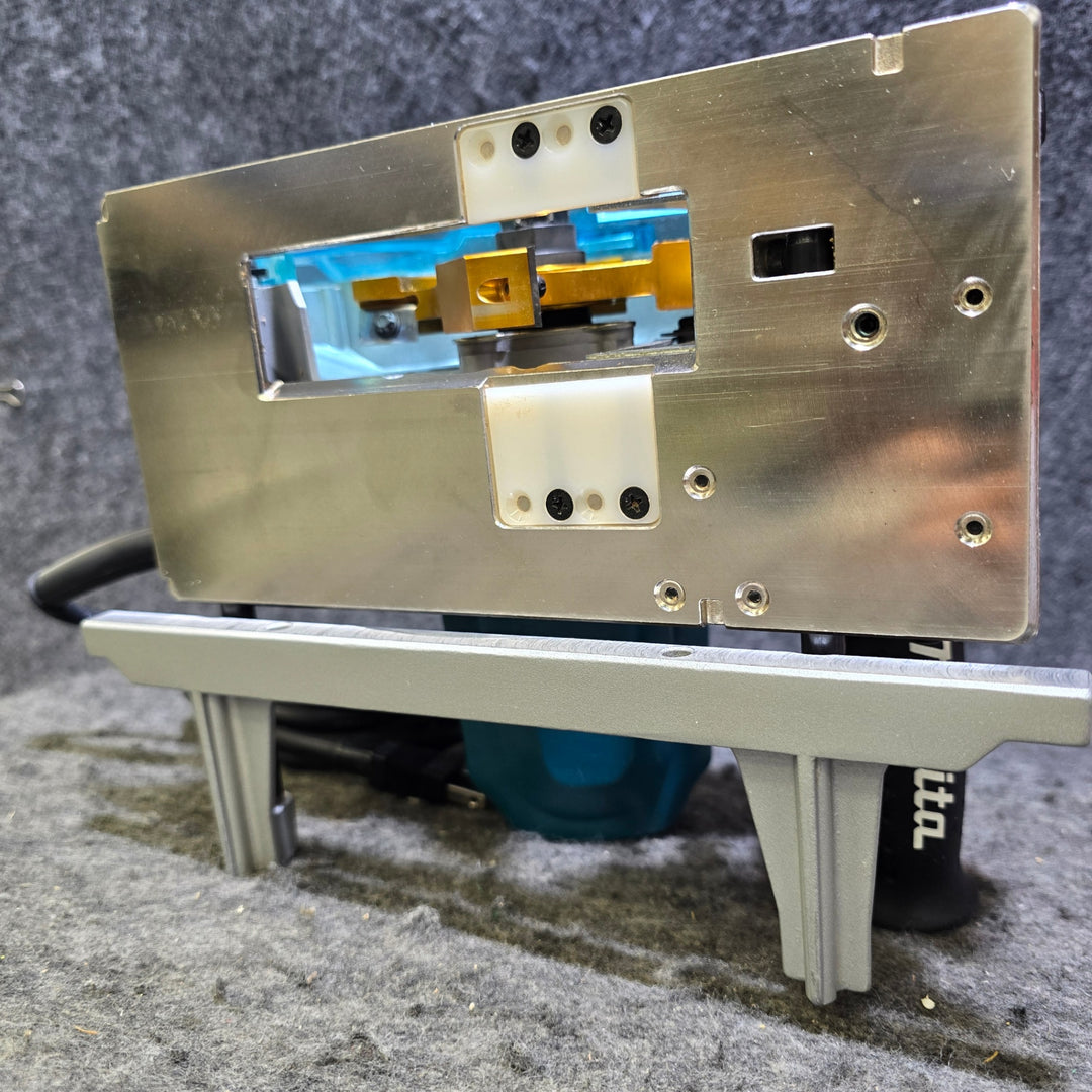 【中古品・刃付き！】マキタ(makita) 小型ミゾキリ 溝切  3005BA【桶川店】
