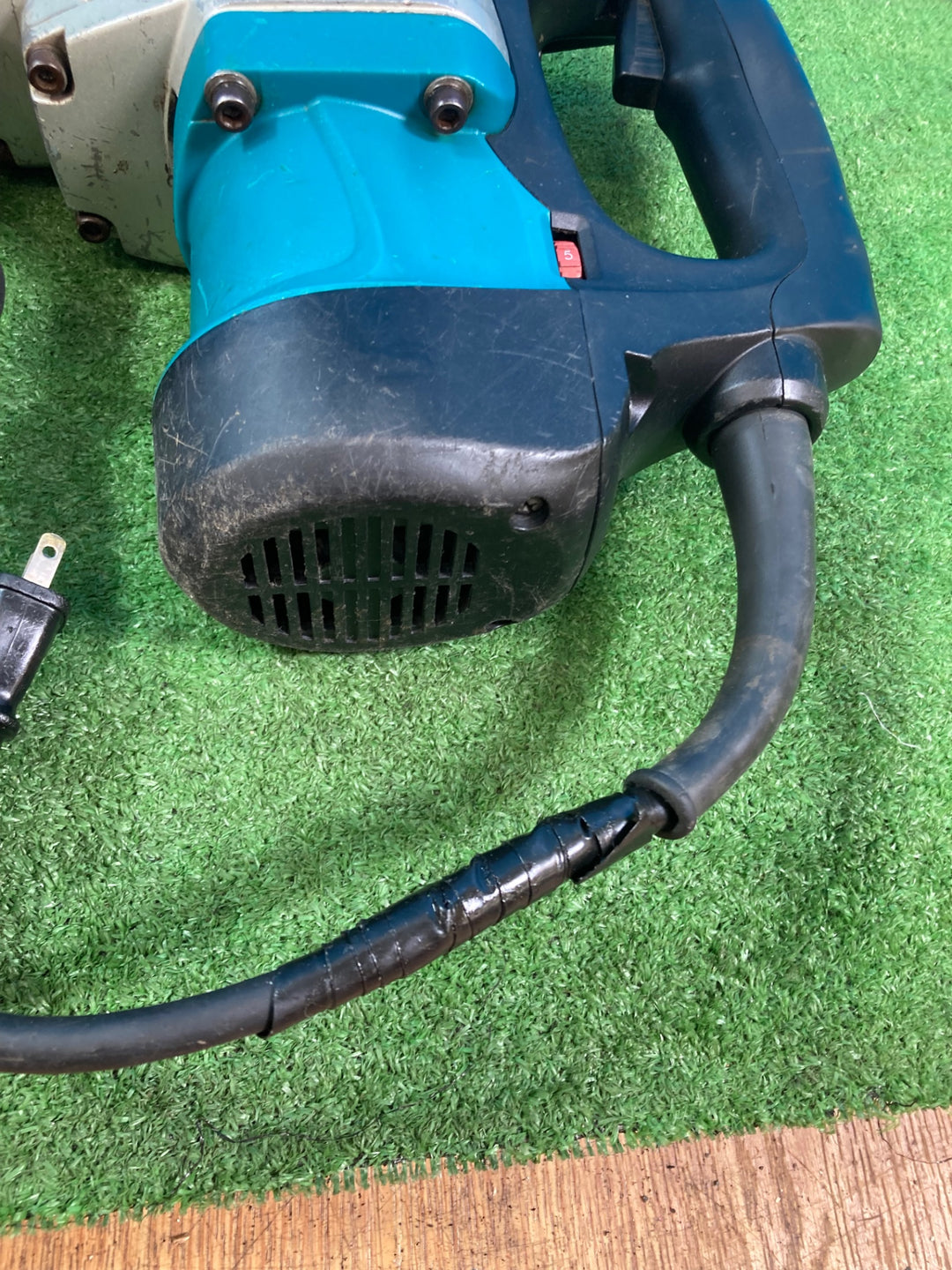 【中古品】★マキタ(makita) ハンマドリル HR4030C【岩槻店】