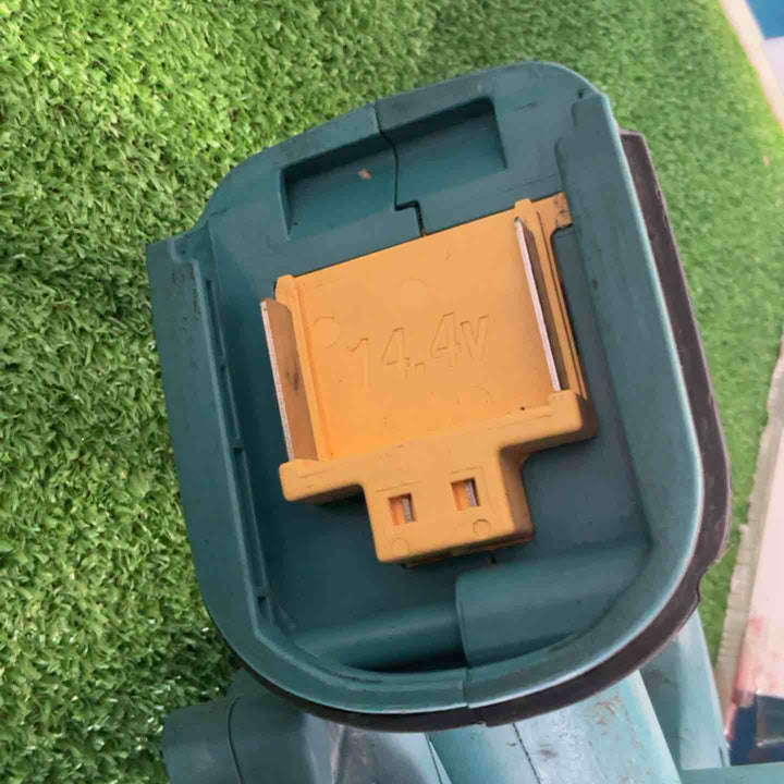 ☆マキタ(makita) コードレスブロワ UB142DZ【草加店】