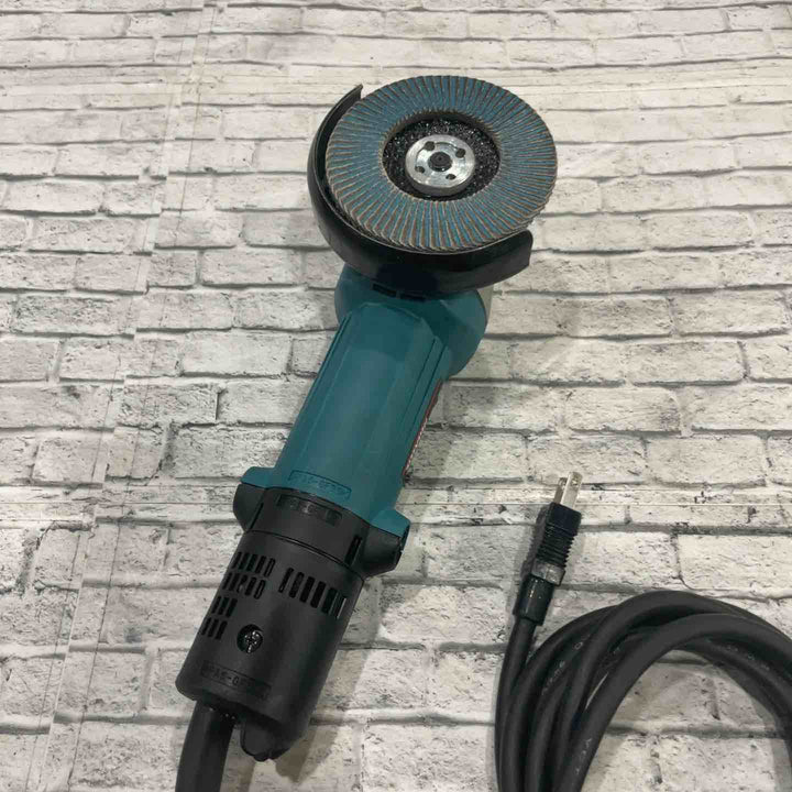 ☆マキタ(makita) 100mmディスクグラインダ 9533B【川口店】