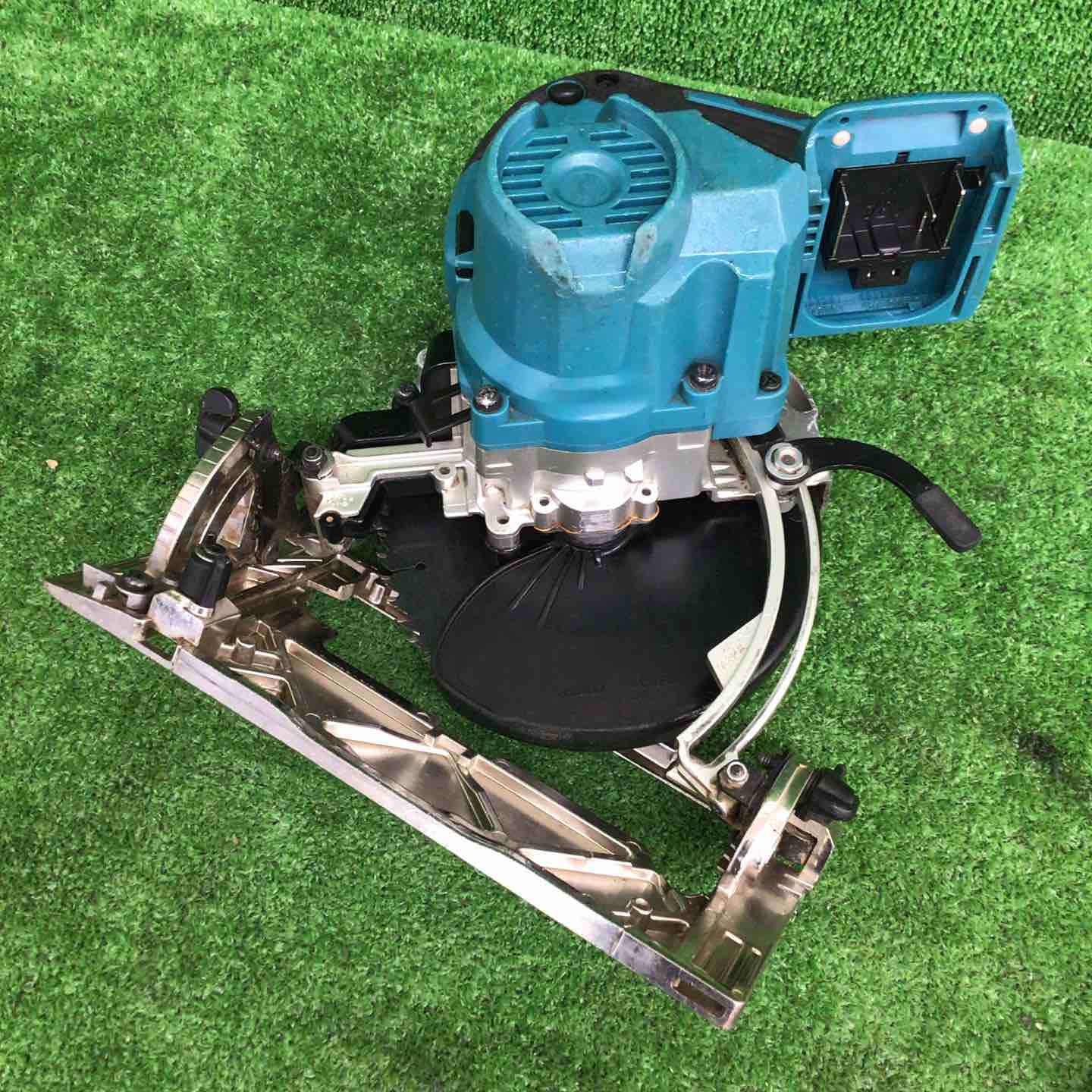 中古品】 マキタ/makita コードレス丸のこ HS631DZ 【鴻巣店