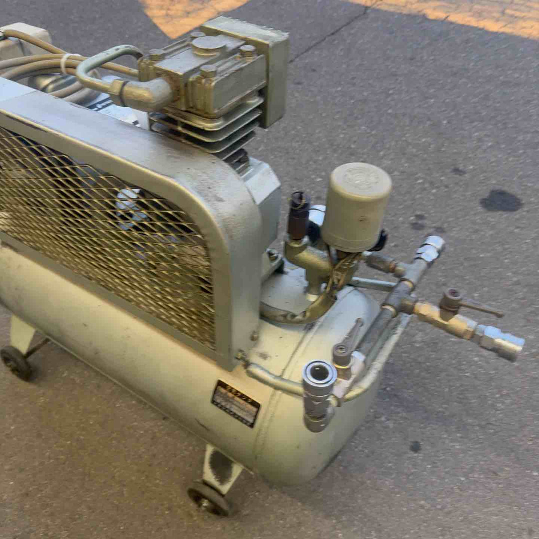 【中古・店頭受取り限定】 日立 38Lベビコン エアコンプレッサー 0.4P-7T 動力/三相・200V 50Hz 【桶川店】