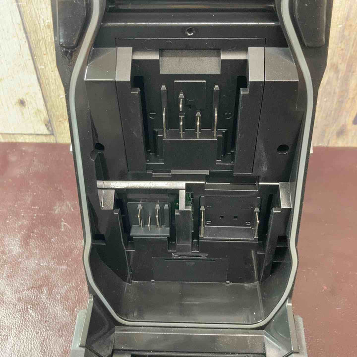 【中古品】◇マキタ(makita) 充電式ラジオ MR002GZB【東大和店】