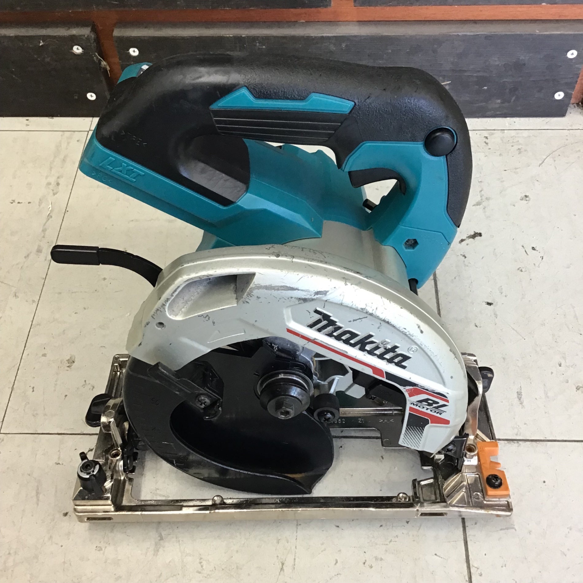 【中古品】 マキタ/makita コードレス丸のこ・HS631DZ 【鴻巣店】