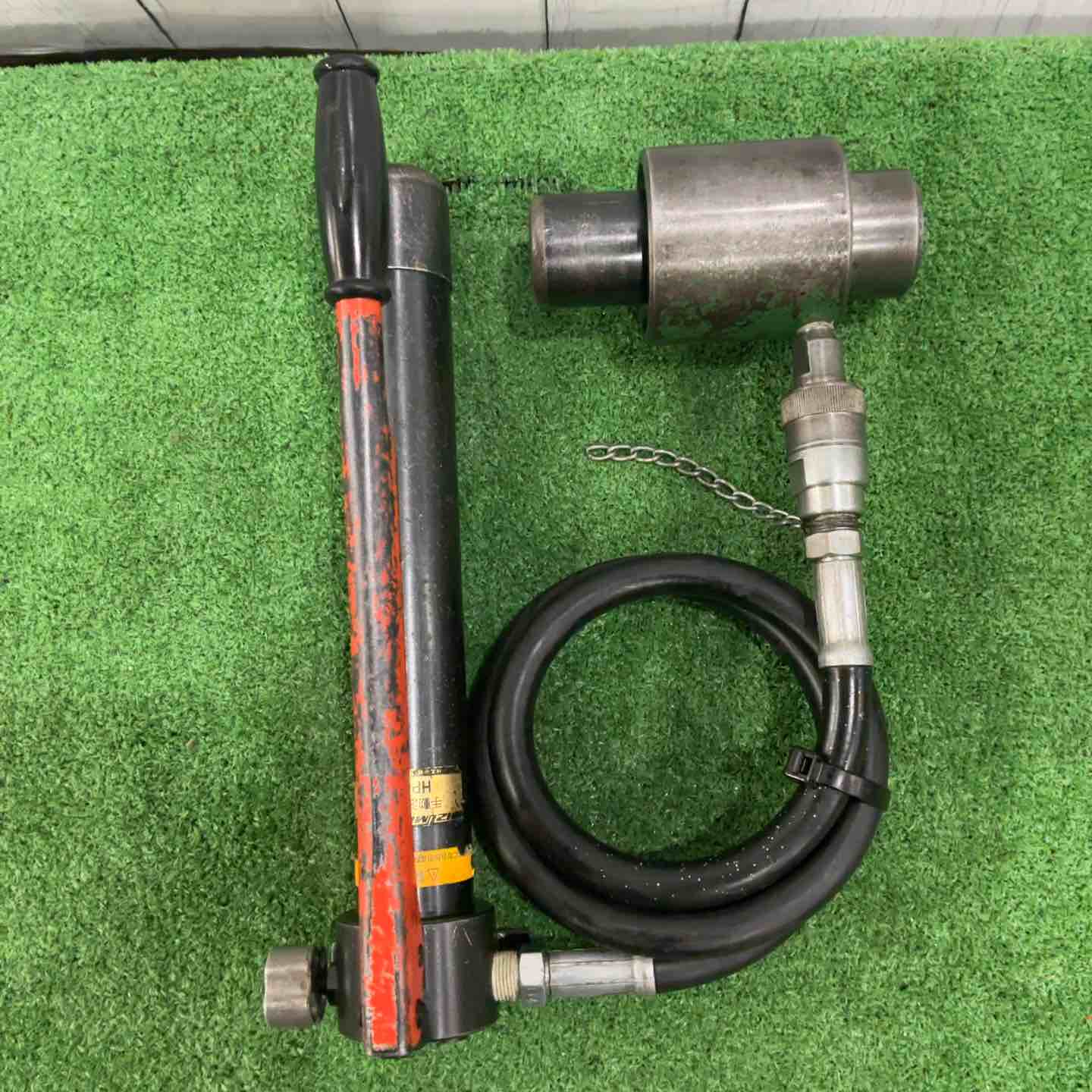 泉精器 HP-180N 手動油圧ポンプ【野田愛宕店】【店頭取引限定】【中古】管理番号：ITQMN5WJI9G6 ◇泉精器(IZUMI) 手動油圧式ポンプ HP-180N【川口店】 – アクトツール