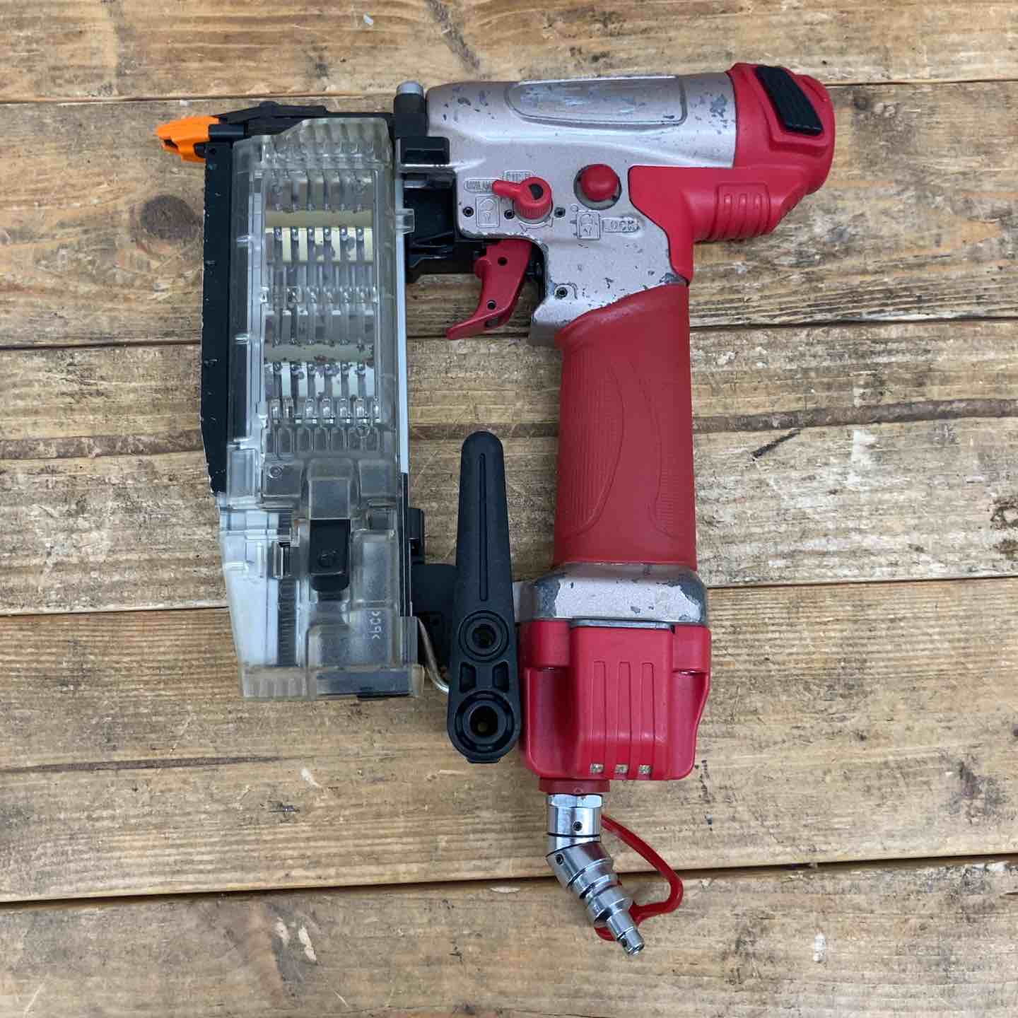 MAX HA-50P2(D) 高圧エアネイラ【市川行徳店】【店頭取引限定】【中古】管理番号：ITRCYTEE7GEK Amazon | マックス(MAX) 高圧ピンネイラ HA-50P2(D) | エア釘打機