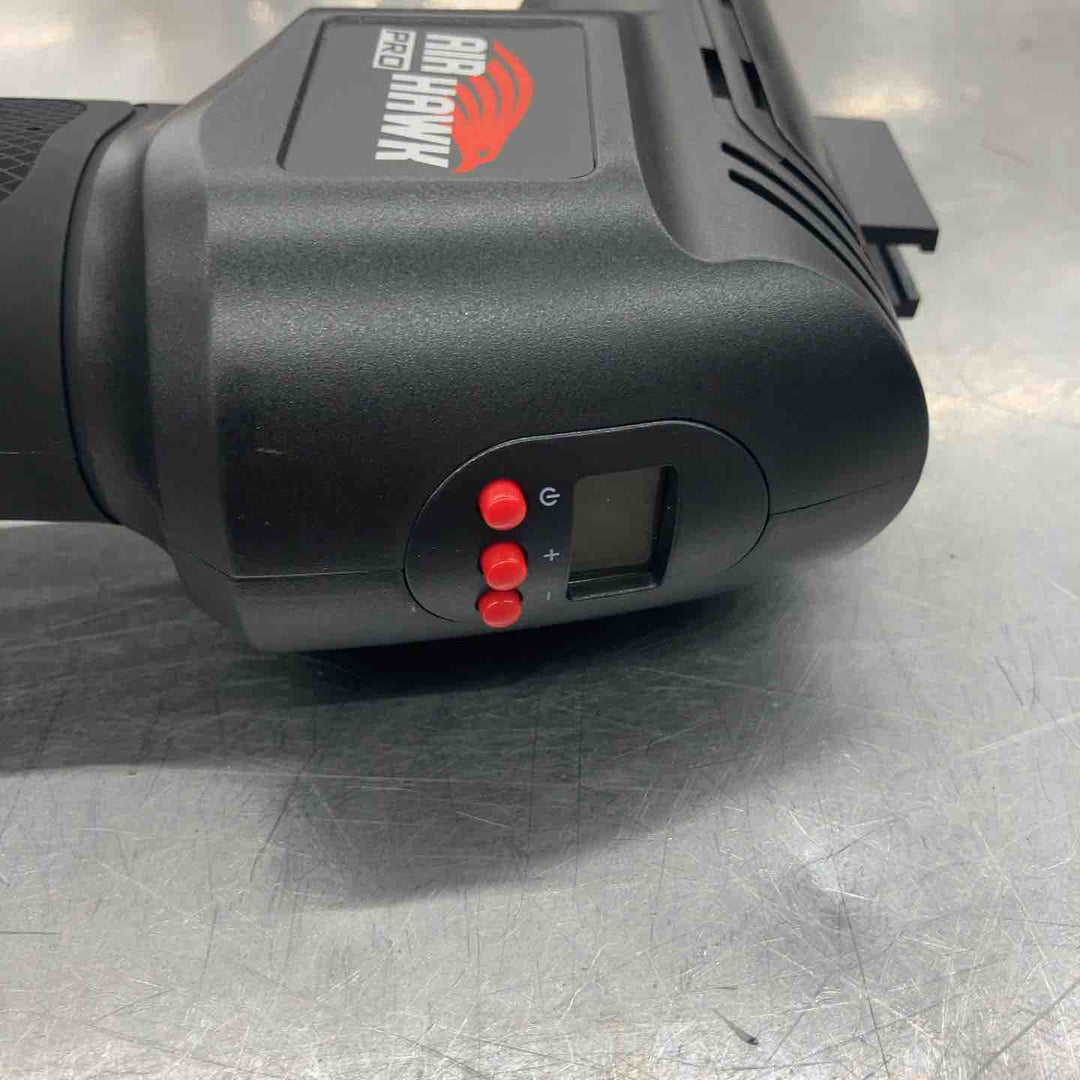 ◇エアホークプロ(AIRHAWKPRO) 家庭用充電式エアコンプレッサー AH001 電動空気入れ【所沢店】