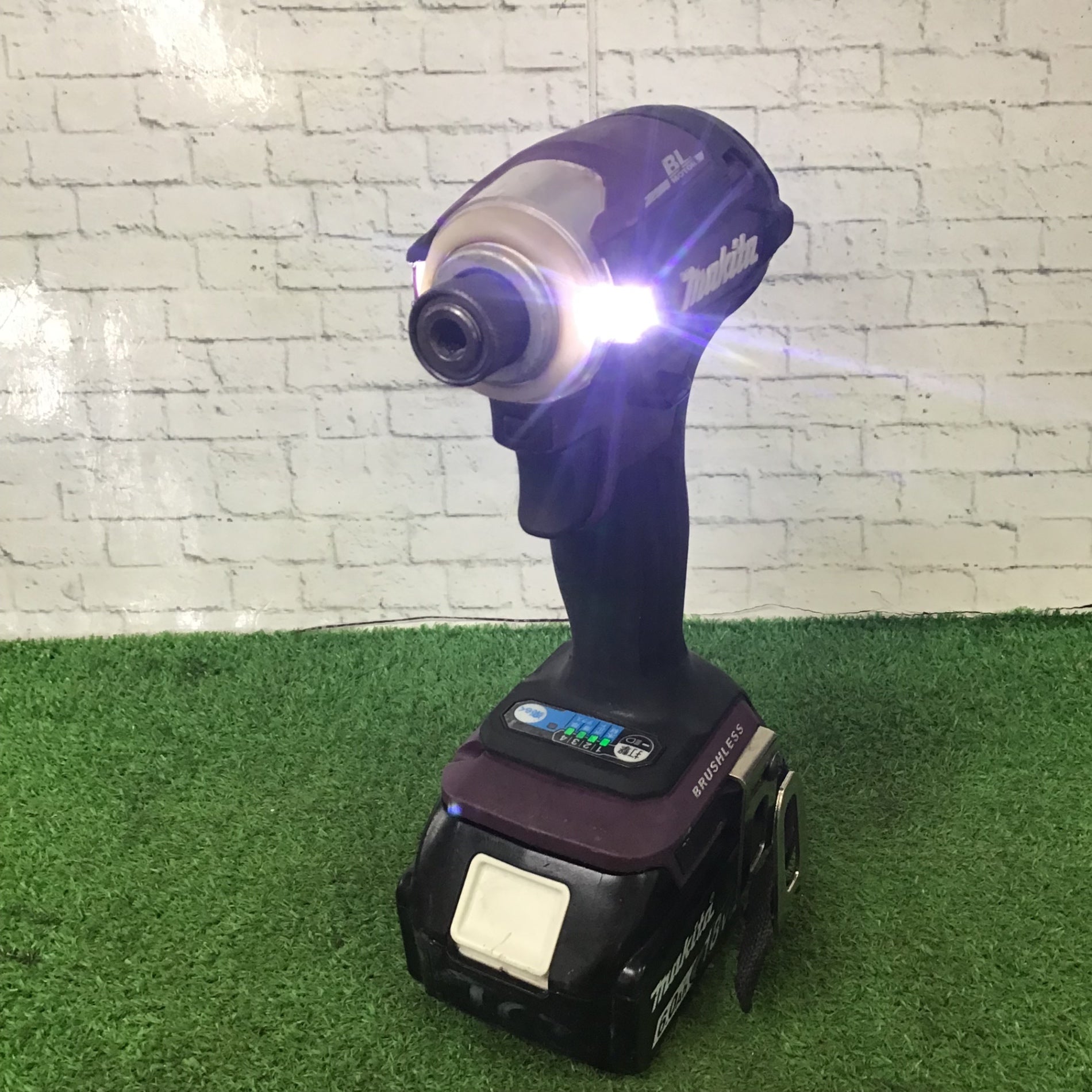 ☆マキタ(makita) コードレスインパクトドライバー TD172DGXAP【町田店