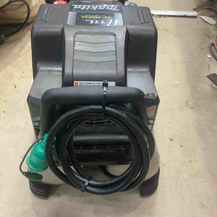 マキタ(Makita) エアコンプレッサ(黒) (50/60Hz) AC462XLB【町田店】