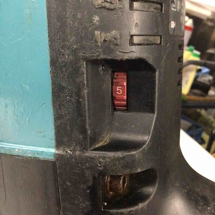 ★マキタ(makita) 電動ハンマ HM1317C【草加店】