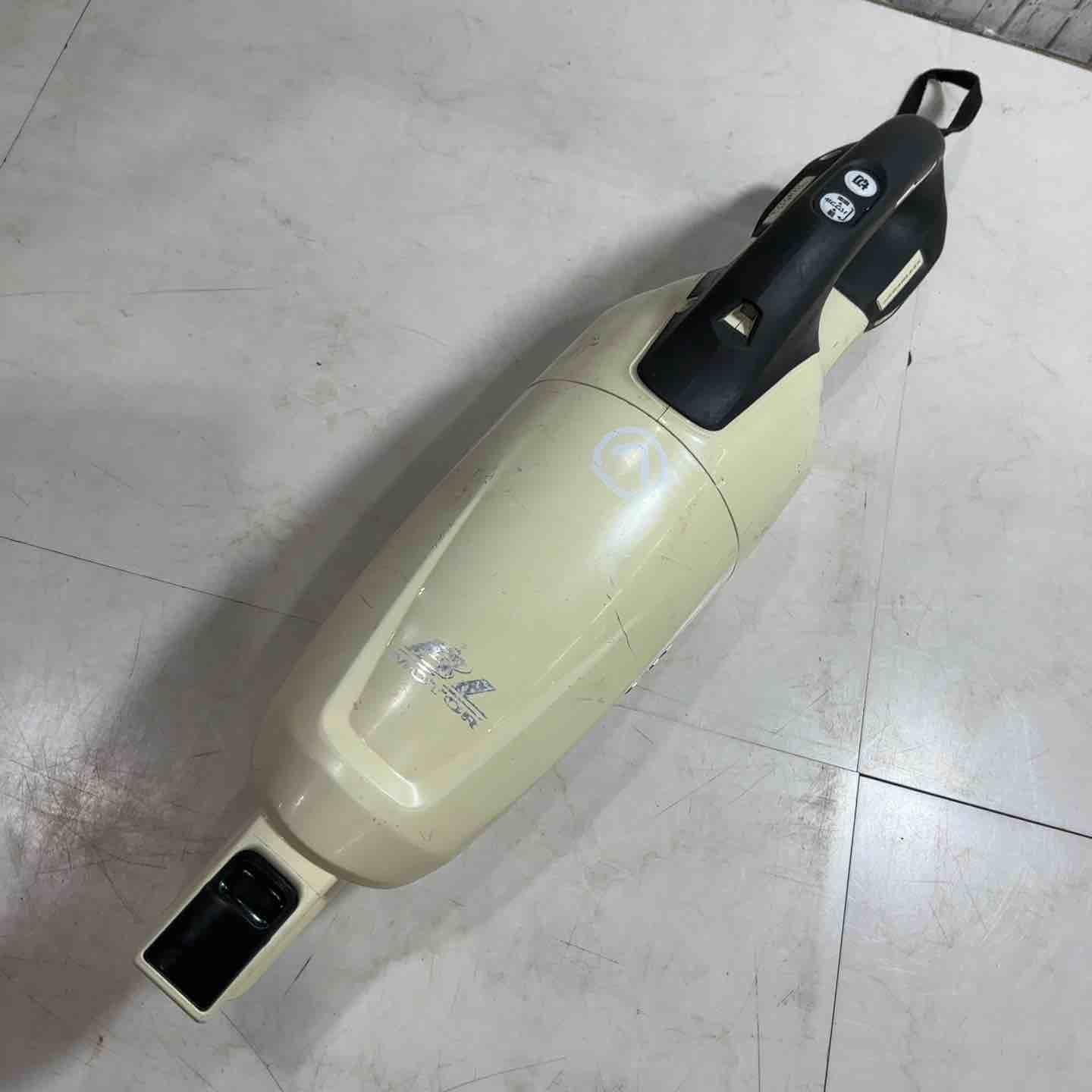 ☆マキタ(makita) コードレスクリーナー CL281FDFCW 18V 動作確認済み