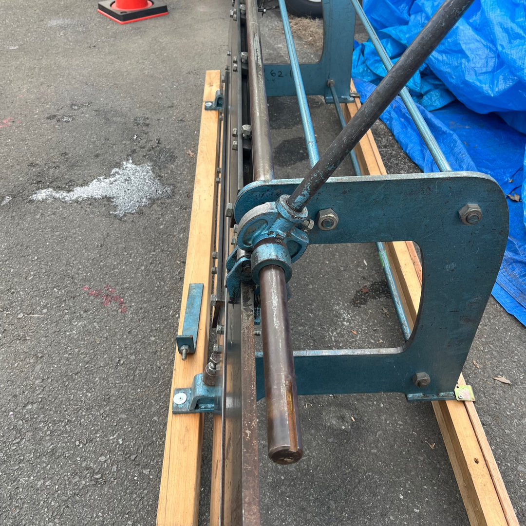 中古品/店頭受取り限定】メーカー不明 2000mm 板金 折り曲げ機 2m 鈑金 