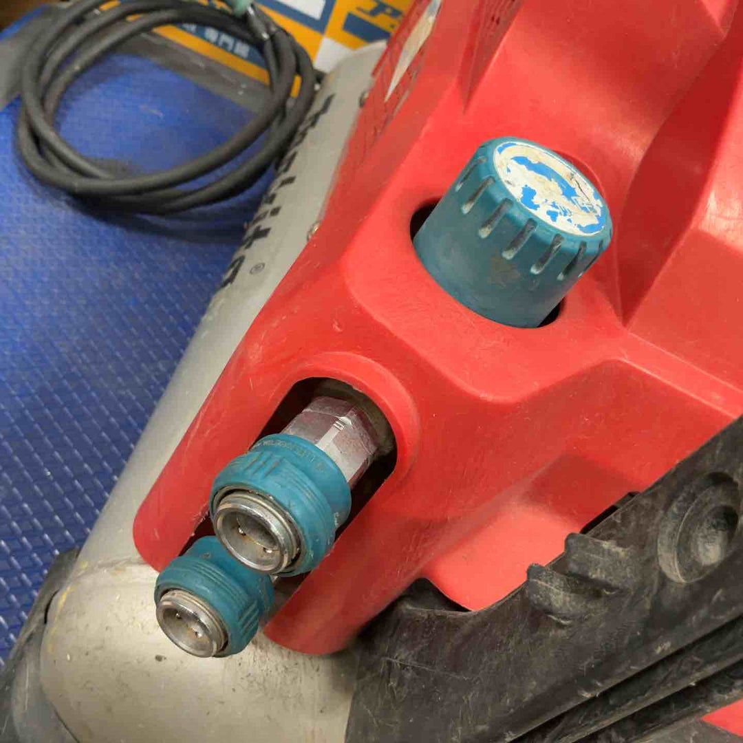 ★マキタ(makita) エアコンプレッサー AC461XLR【草加店】