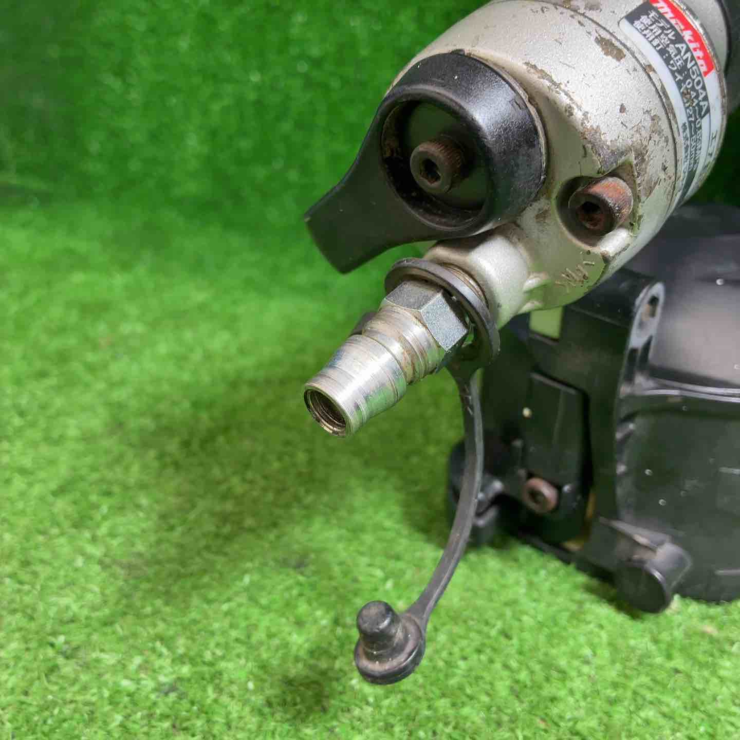 ◇makita マキタ 常圧釘打ち機 AN504A エアー工具 ケース付き 中古 