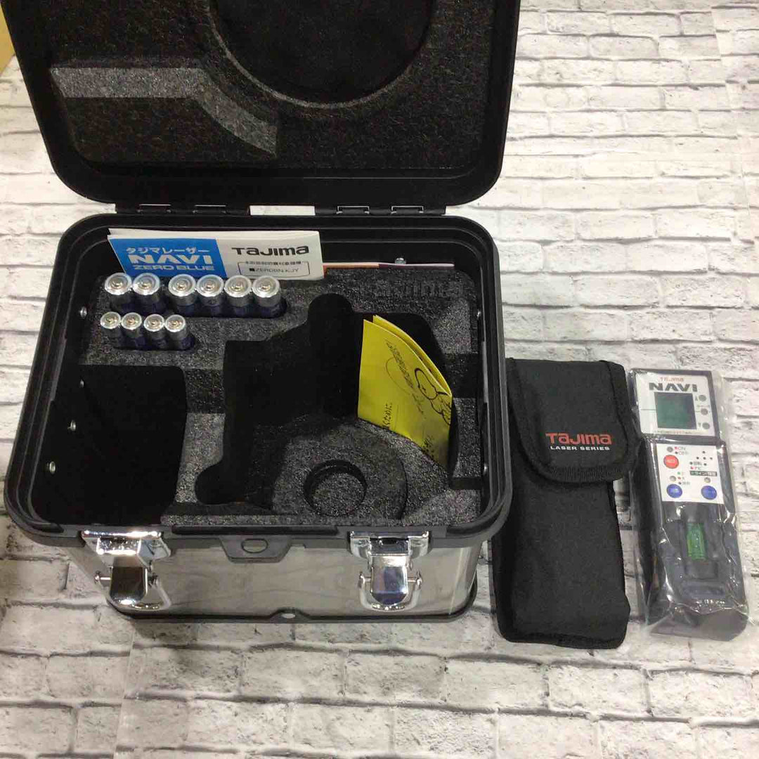 TJMデザイン レーザー墨出し器 NAVIゼロブルー KJY ZEROBN-KJY 矩十字・横 高さ19.7×幅13cm【川口店】