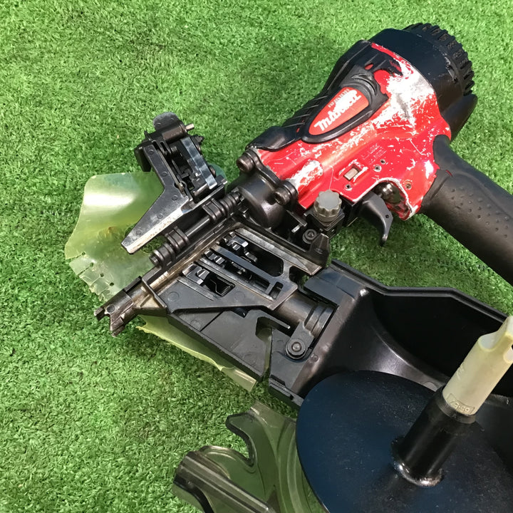 〇マキタ(makita)  高圧エア釘打ち機 AN610H【岩槻店】