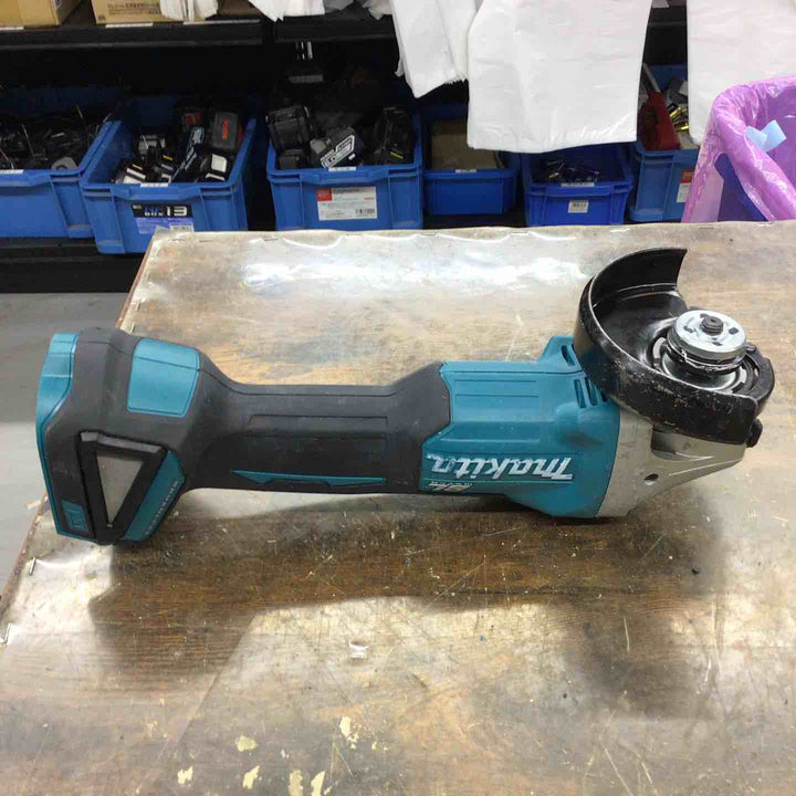 ☆マキタ(makita) 100mmコードレスディスクグラインダ GA404DZN (GA404DN)【戸田店】
