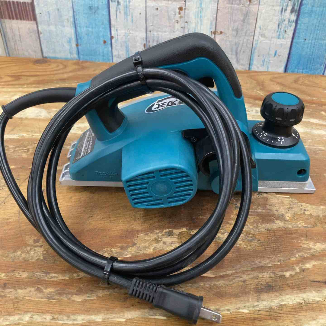【中古品】☆マキタ(makita) 電気カンナ KP0800ASP 替刃式 82mm【柏店】