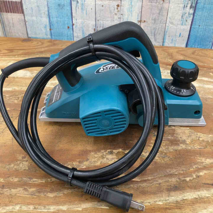 【中古品】☆マキタ(makita) 電気カンナ KP0800ASP 替刃式 82mm【柏店】