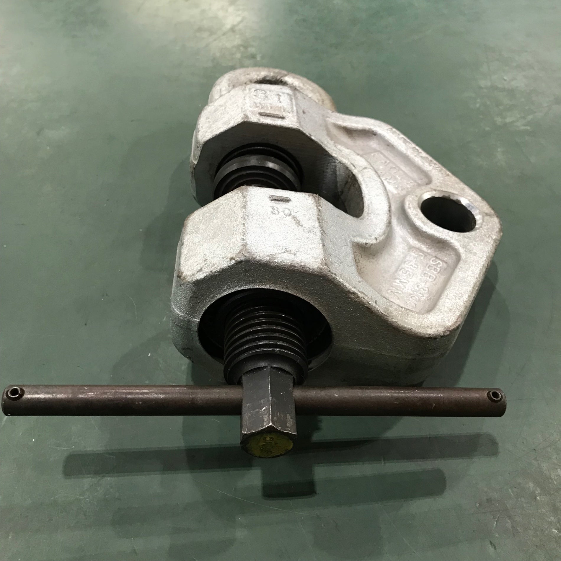 イーグルクランプ 3TON イーグルクランプ 3トン ネジ式全方向クランプ 5-35mm SBB-3ton【川口