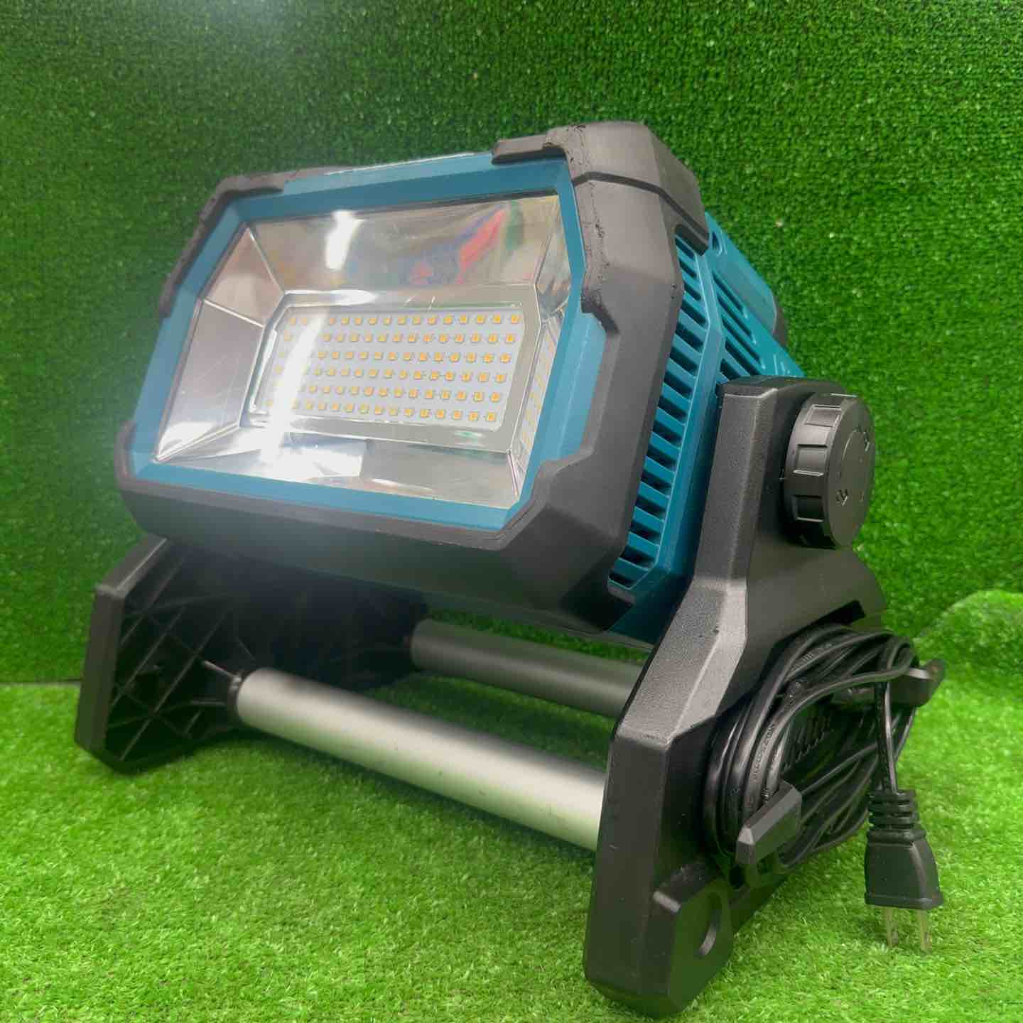 【中古】 マキタ makita 14/18V コードレススタンドライト ML809 【桶川店】 中古】 マキタ makita 14/18V コードレススタンドライト ML809 【桶川