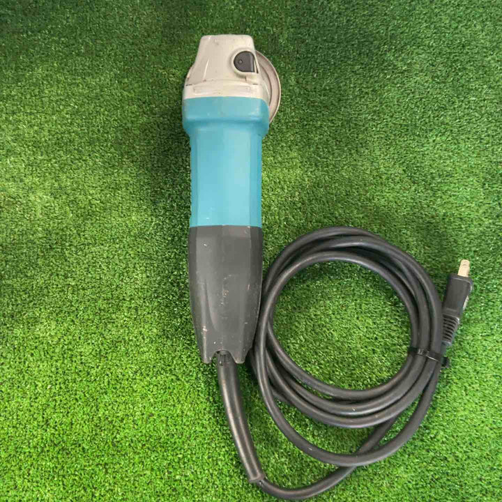 ☆マキタ(makita) 100mmディスクグラインダー GA4031【草加店】