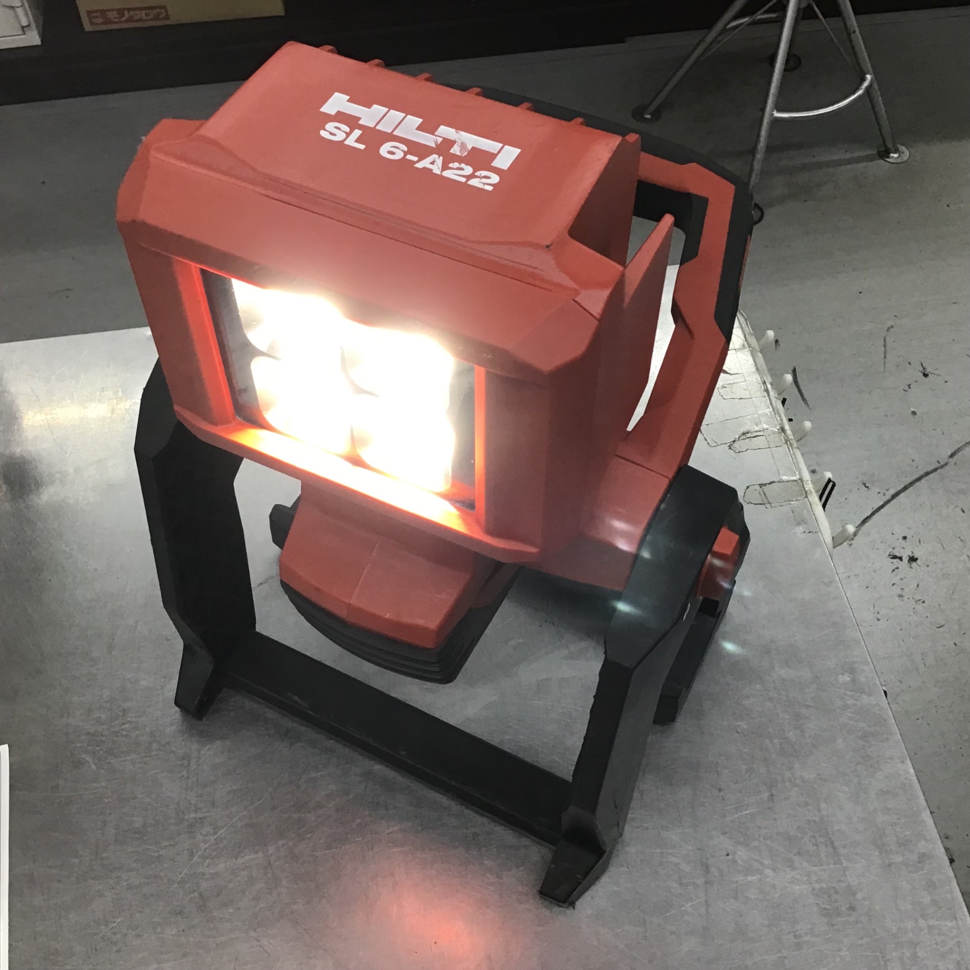 HILTI ヒルティ 充電式エリアライト SL 6-A22 ☆バッテリー1個