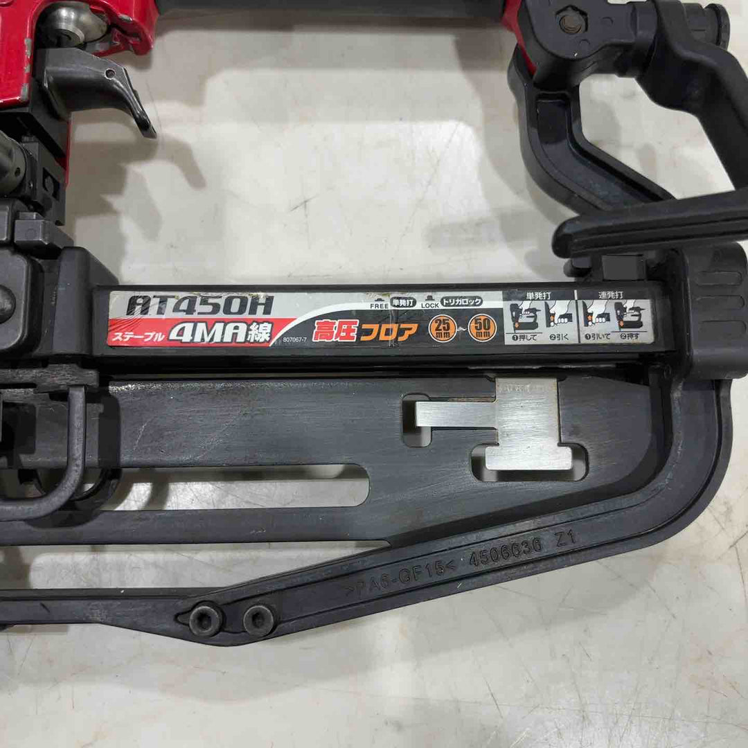 ◇マキタ(makita) 高圧フロアタッカ AT450H (4MA) 動作確認済み【川口店】
