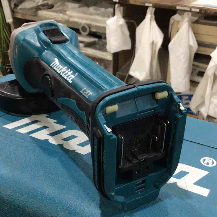 ☆マキタ(makita) コードレスディスクグラインダ GA402DZ【川口店】