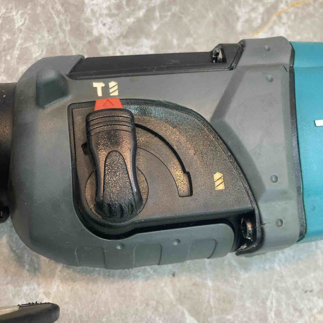 ☆マキタ(makita) ハンマドリル HR2460F【八潮店】