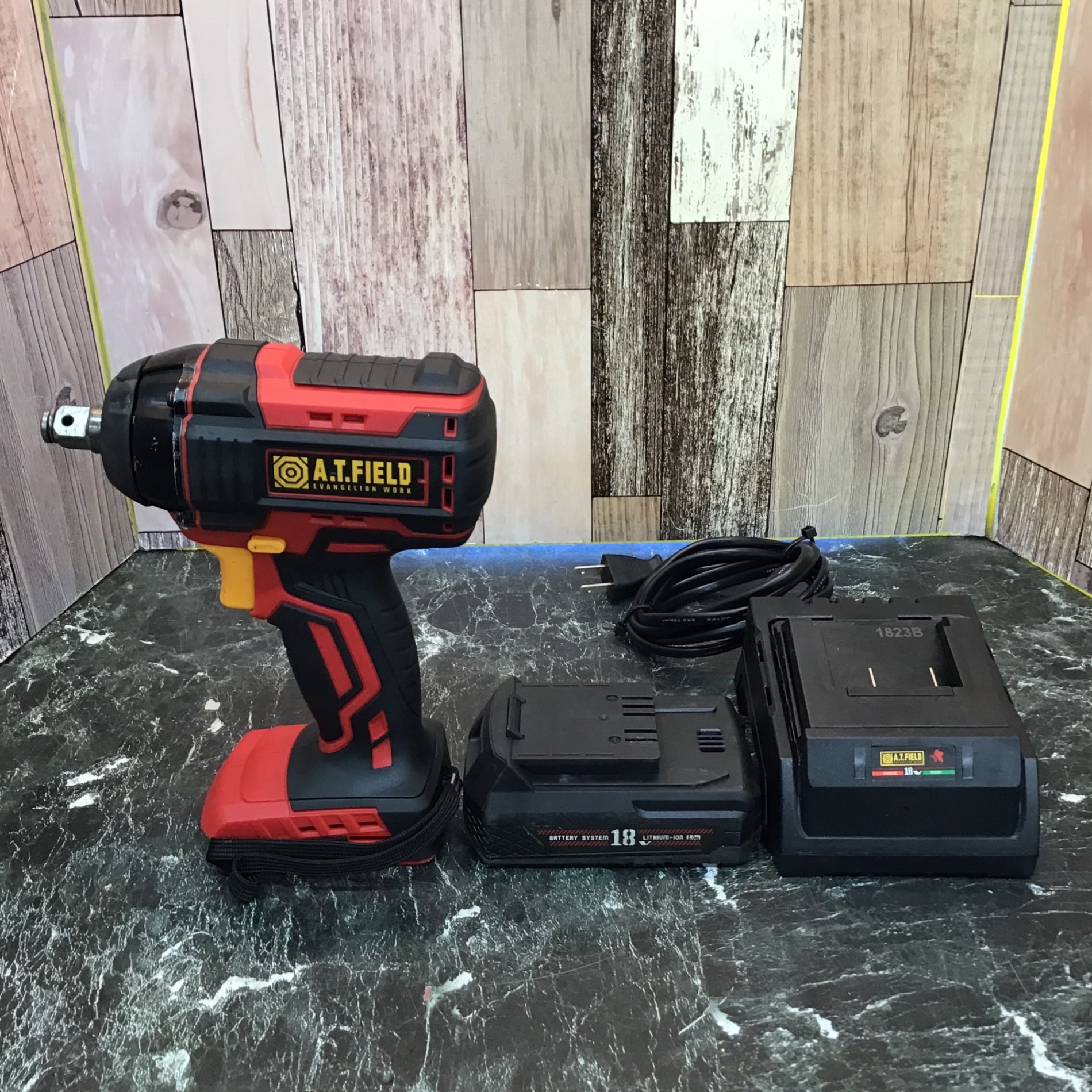 アストロプロダクツ 18V　ハイトルク　インパクトレンチ アストロプロダクツ ハイトルクインパクトレンチ