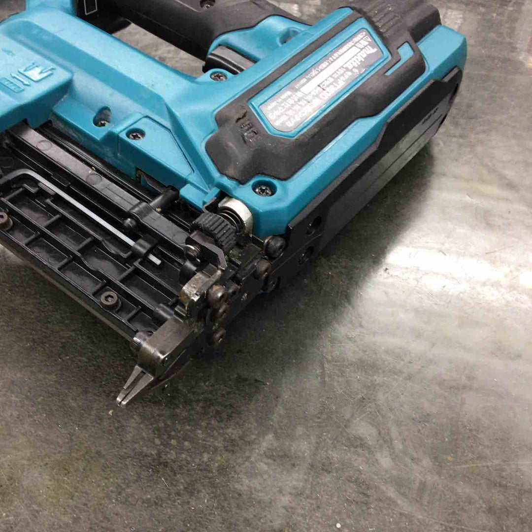 ★マキタ(makita) コードレスピンネイラ PT353DZ【戸田店】