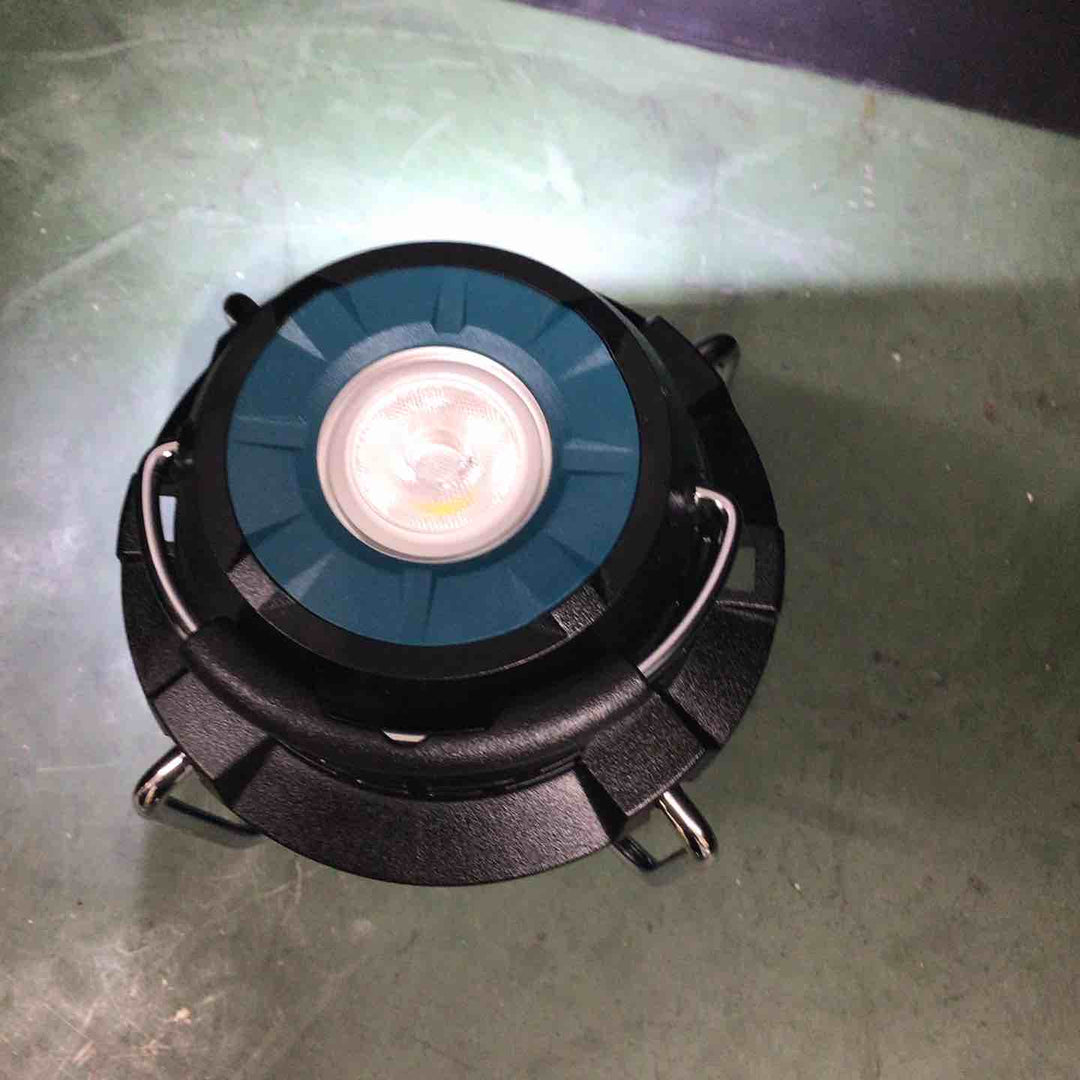 ★マキタ(makita) コードレスランタン付きラジオ MR054【戸田店】