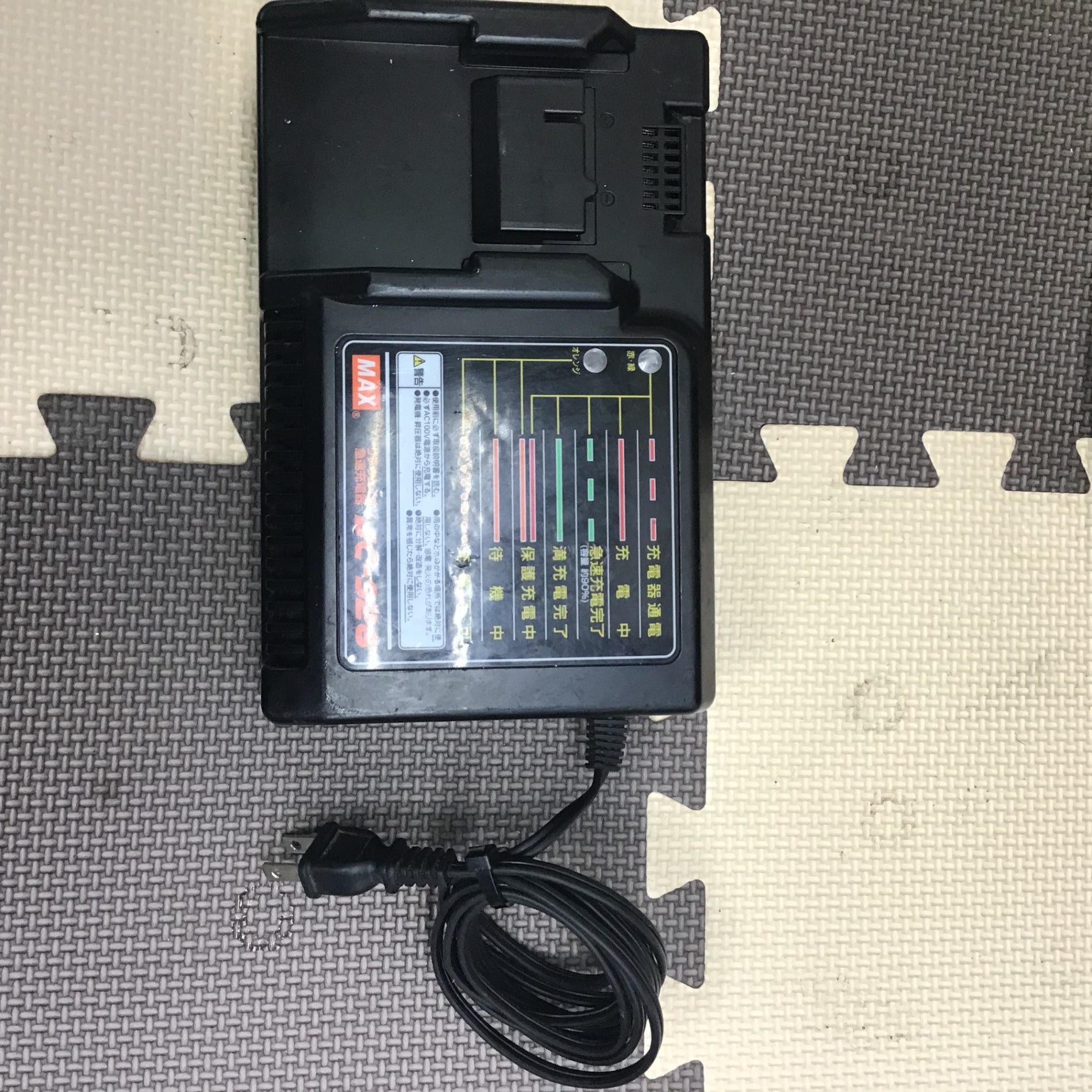 〇マックス(MAX) コードレスピンネイラ TJ-35P1-BC バッテリー×1、充電器付属【草加店】 〇マックス(MAX) コードレスピンネイラ TJ-35P1-BC【草加店】 – アクト