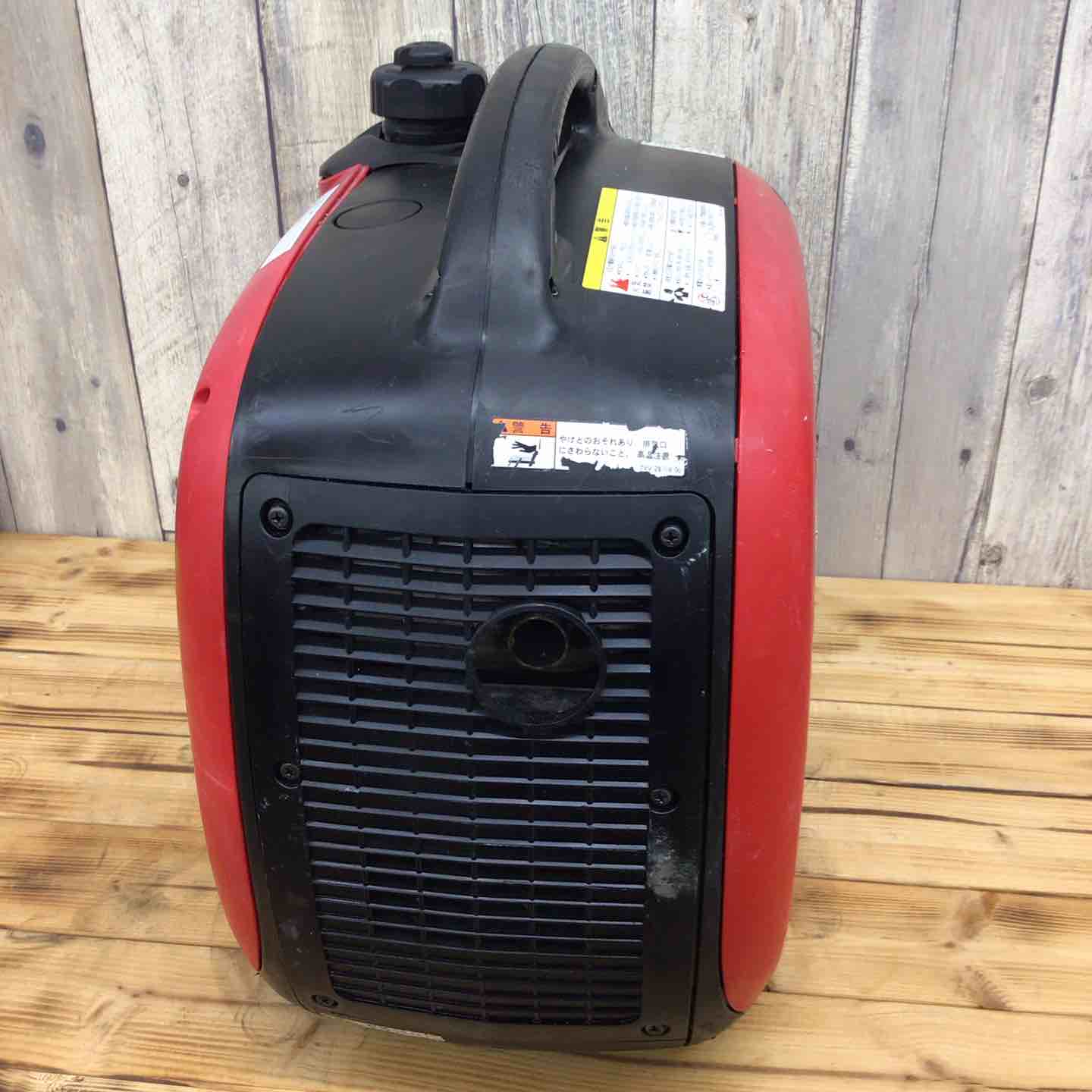 中古品】 新ダイワ(Shindaiwa) インバーター発電機 iEG1600M 1.6KVA