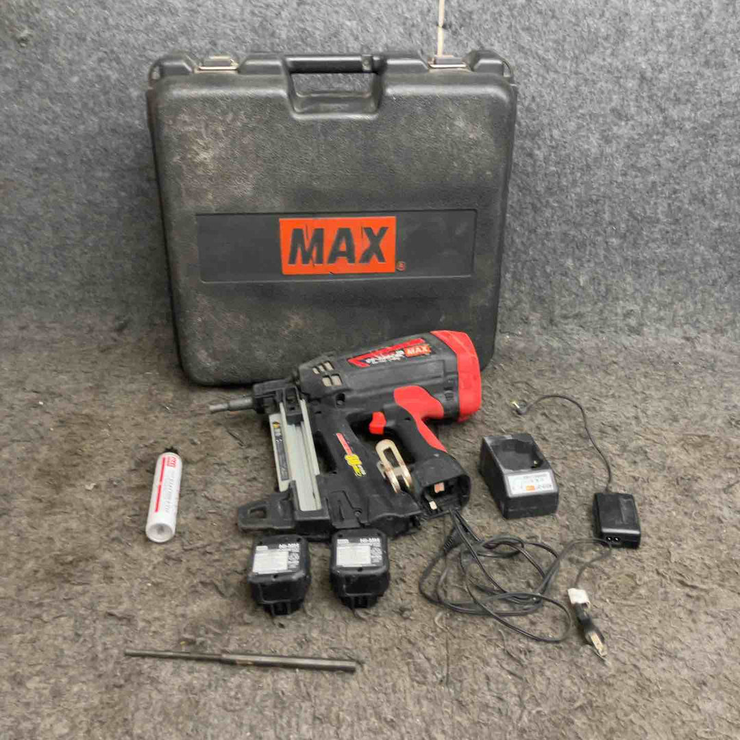 ★マックス(MAX) ガスネイラ GS-738C2 ケース(6V1.5Ahバッテリー*2、充電器、ガス*1)【鴻巣店】