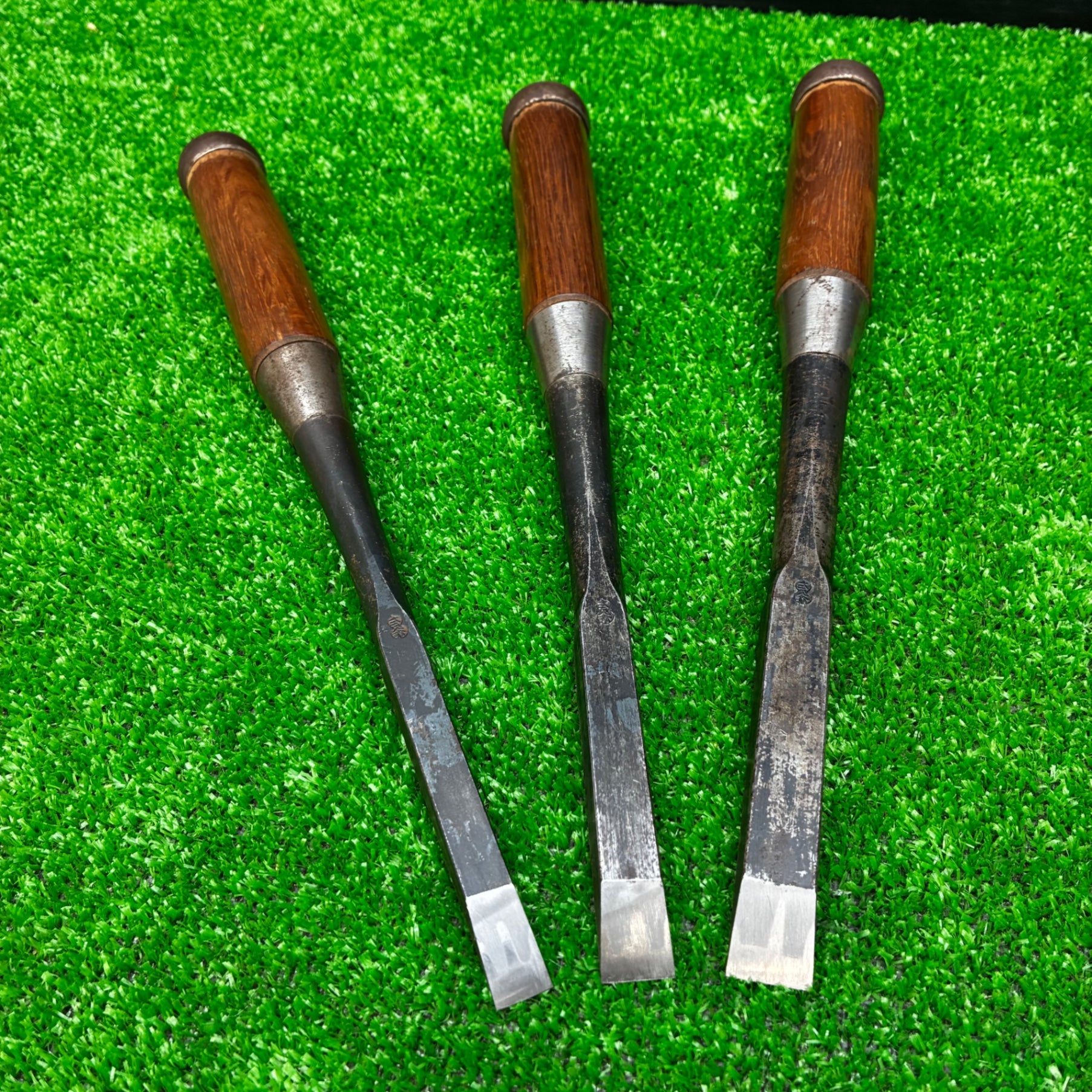 ◇左久作 追い入れ鑿 山型 3本組【越谷店】 ◇左久作 追い入れ鑿 山型 3本組【越谷店】 – アクトツールオンライン