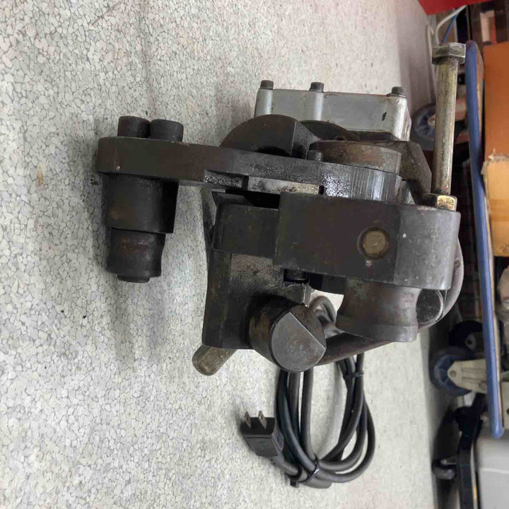 【ジャンク品】◇IKK DIAMOND(旧:石原) 鉄筋ベンダー DBC-16XX 保証なし【八潮店】