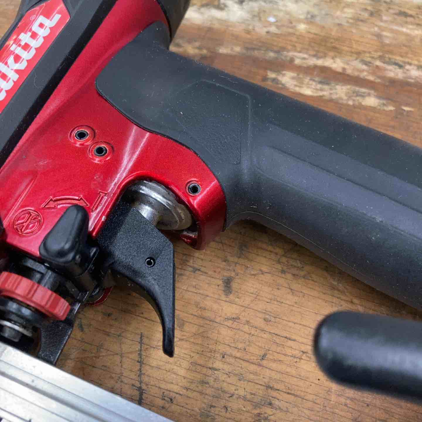 ☆マキタ(makita) 高圧ピンネイラ AF502HP【柏店】 – アクトツール