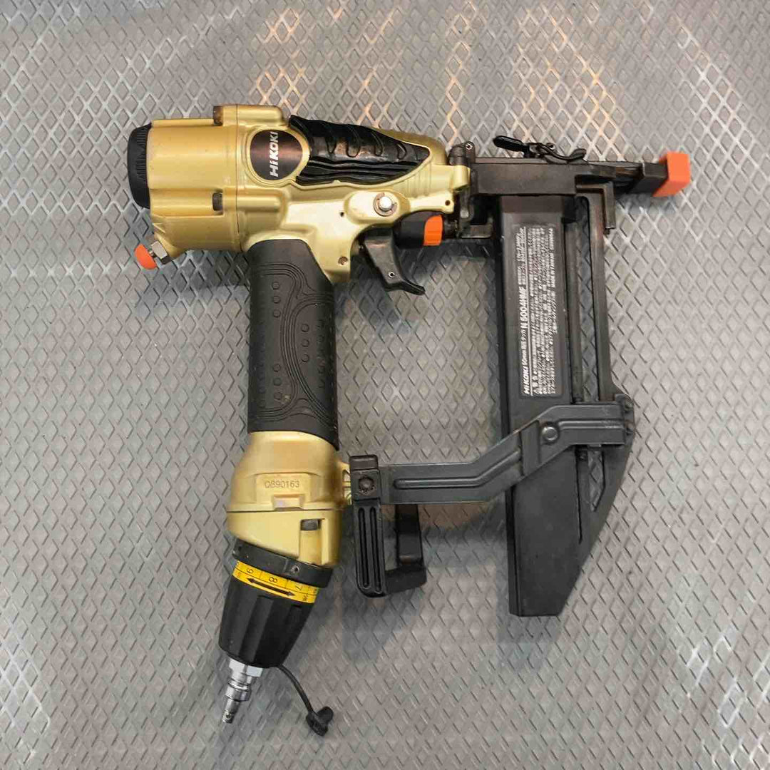 【中古品】ハイコーキ(HIKOKI ※旧:日立工機) 高圧フロアタッカ N5004HMF【所沢店】