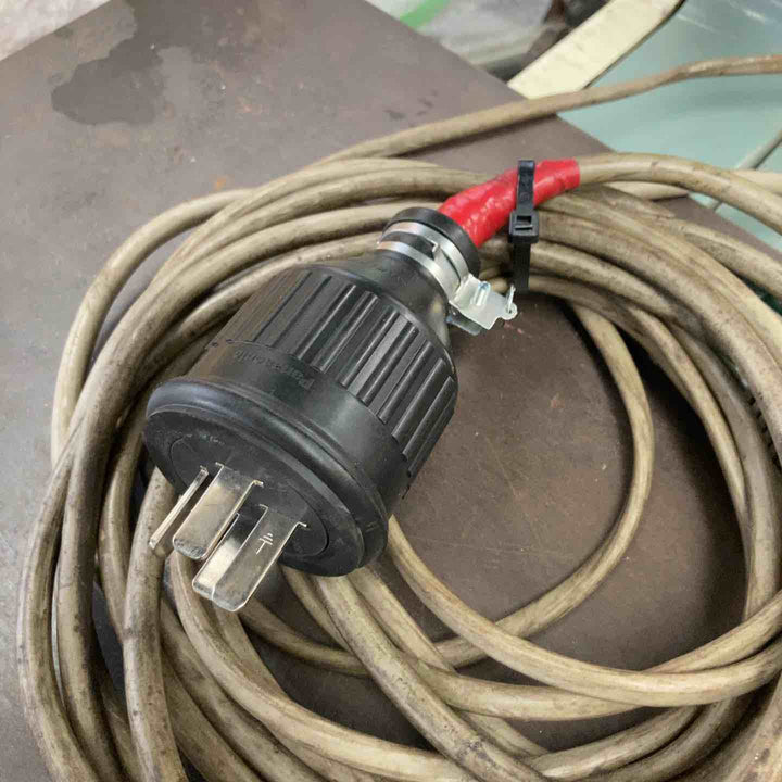 【店頭受取り限定】 LUXO(ラクソー） 200V卓上バンドソー モデル：U-500 【川崎店】