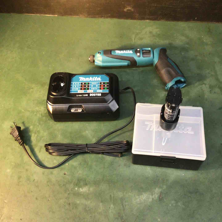 ☆マキタ(makita) 充電式ペンインパクトドライバ TD021DS【戸田店】
