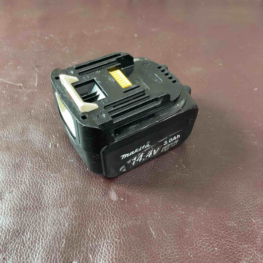 【中古品】◇マキタ(makita) コードレスクリーナ CL140FDZW バッテリー付属【東大和店】